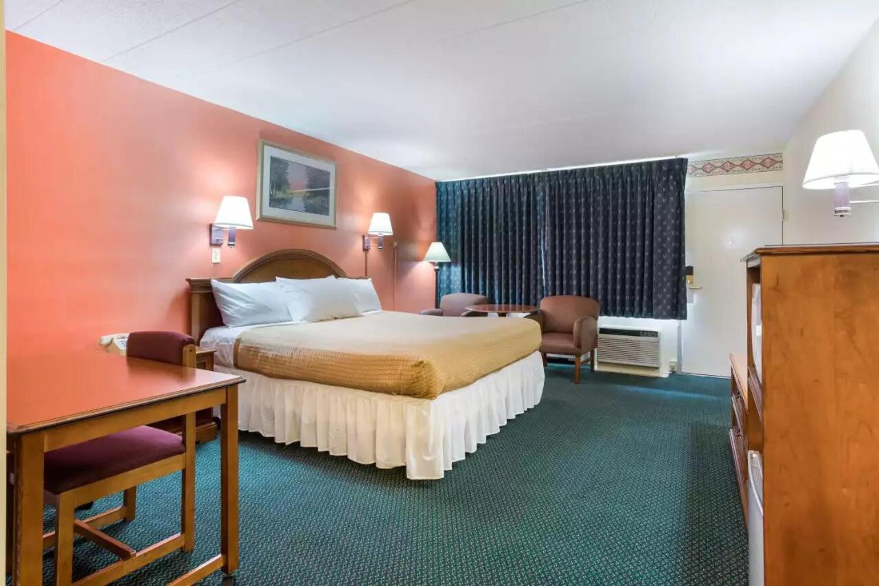 Royal Inn Клирфилд Экстерьер фото